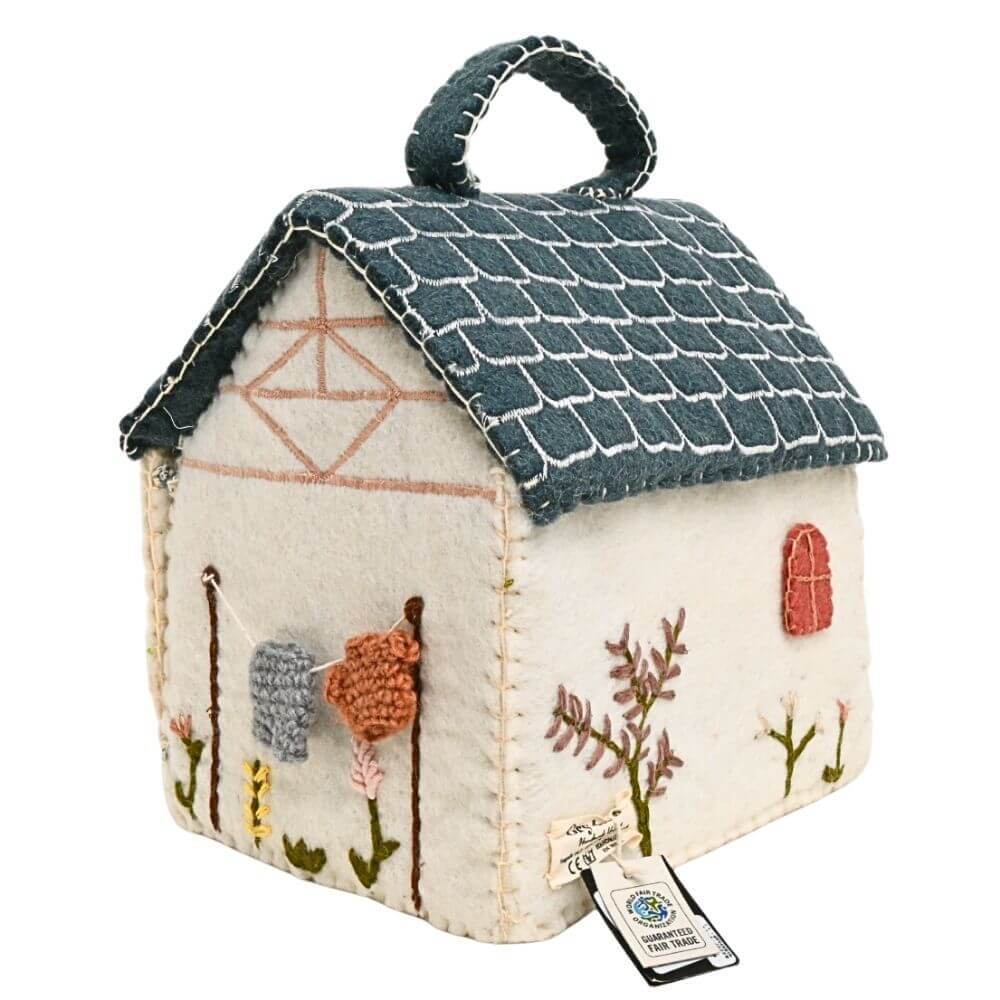 ドールハウス 青い屋根