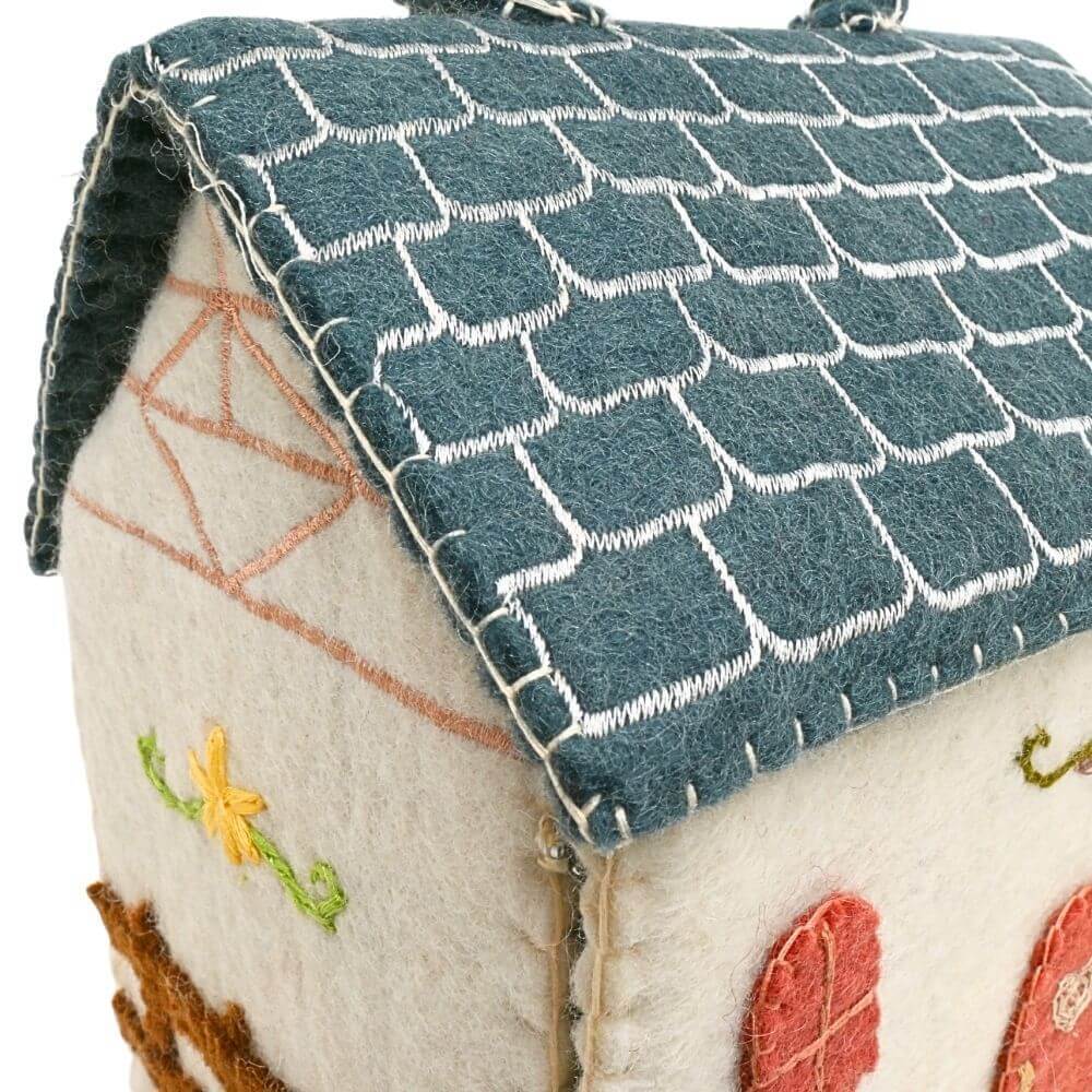 ドールハウス 青い屋根