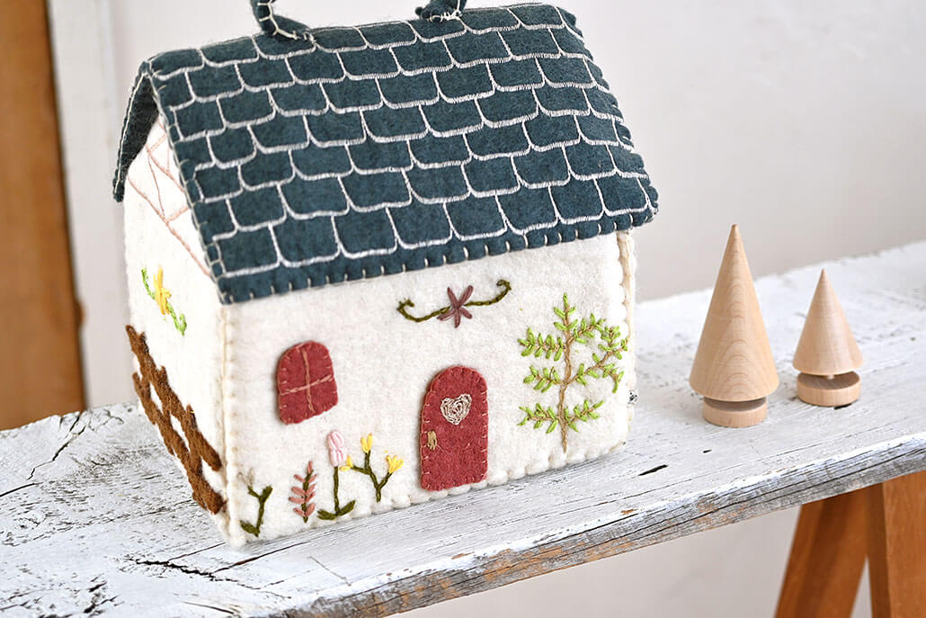 ドールハウス 青い屋根