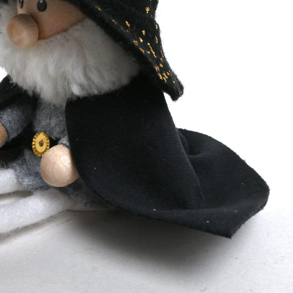 ハロウィン　おばけを抱えたキラキラ帽子の魔法使いサンタ　te-nori限定　ノルディカニッセ【10月上旬～中旬発送予定】