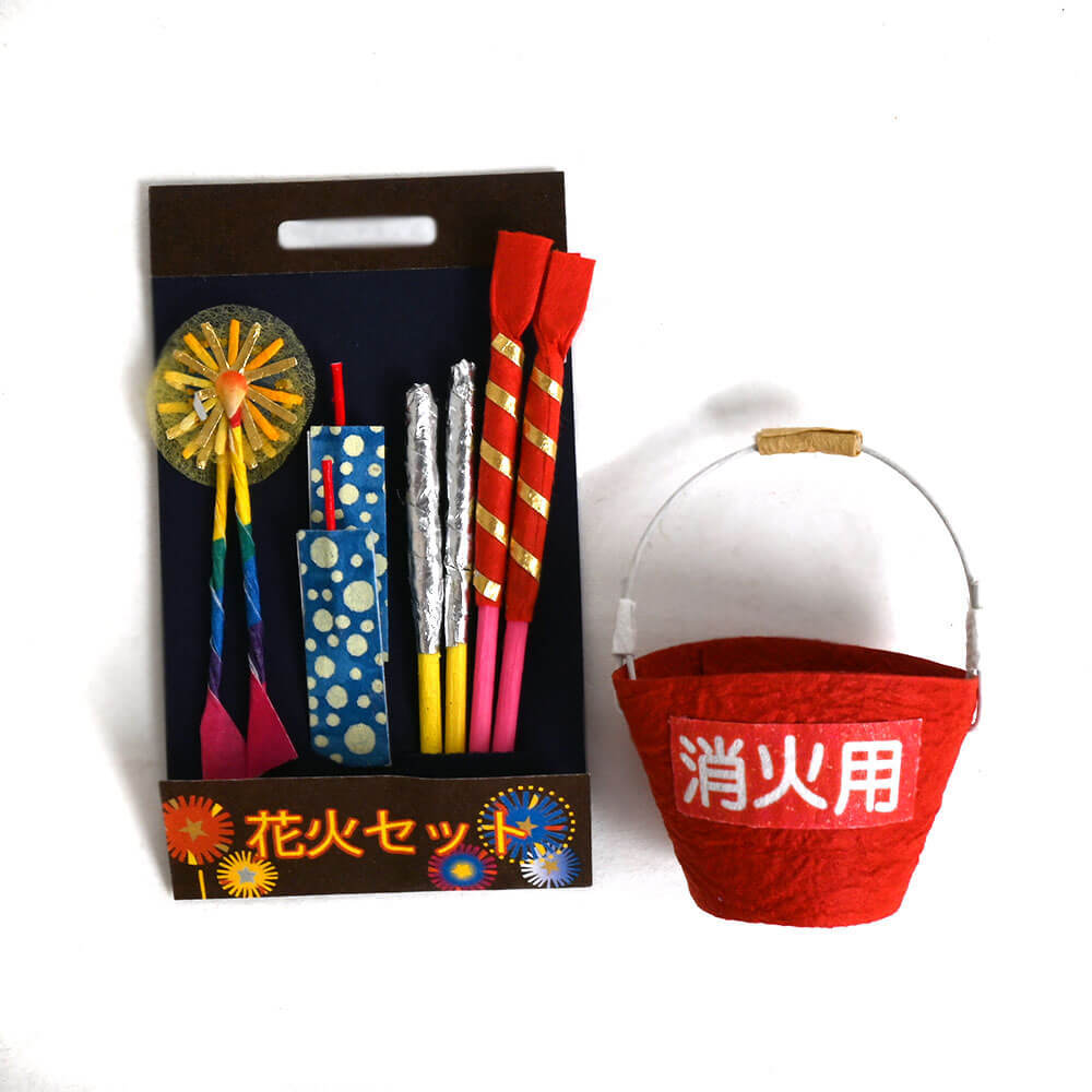 めでたや遊び　手持ち花火