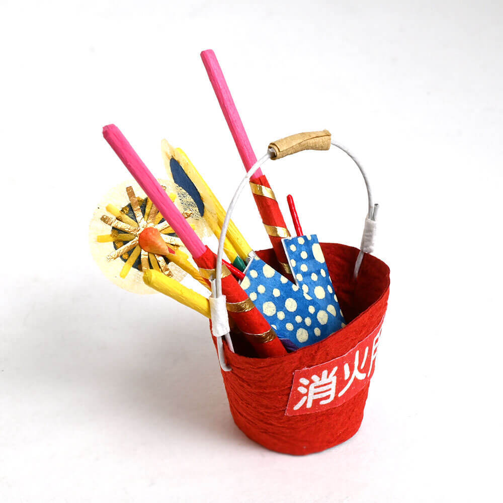 めでたや遊び　手持ち花火