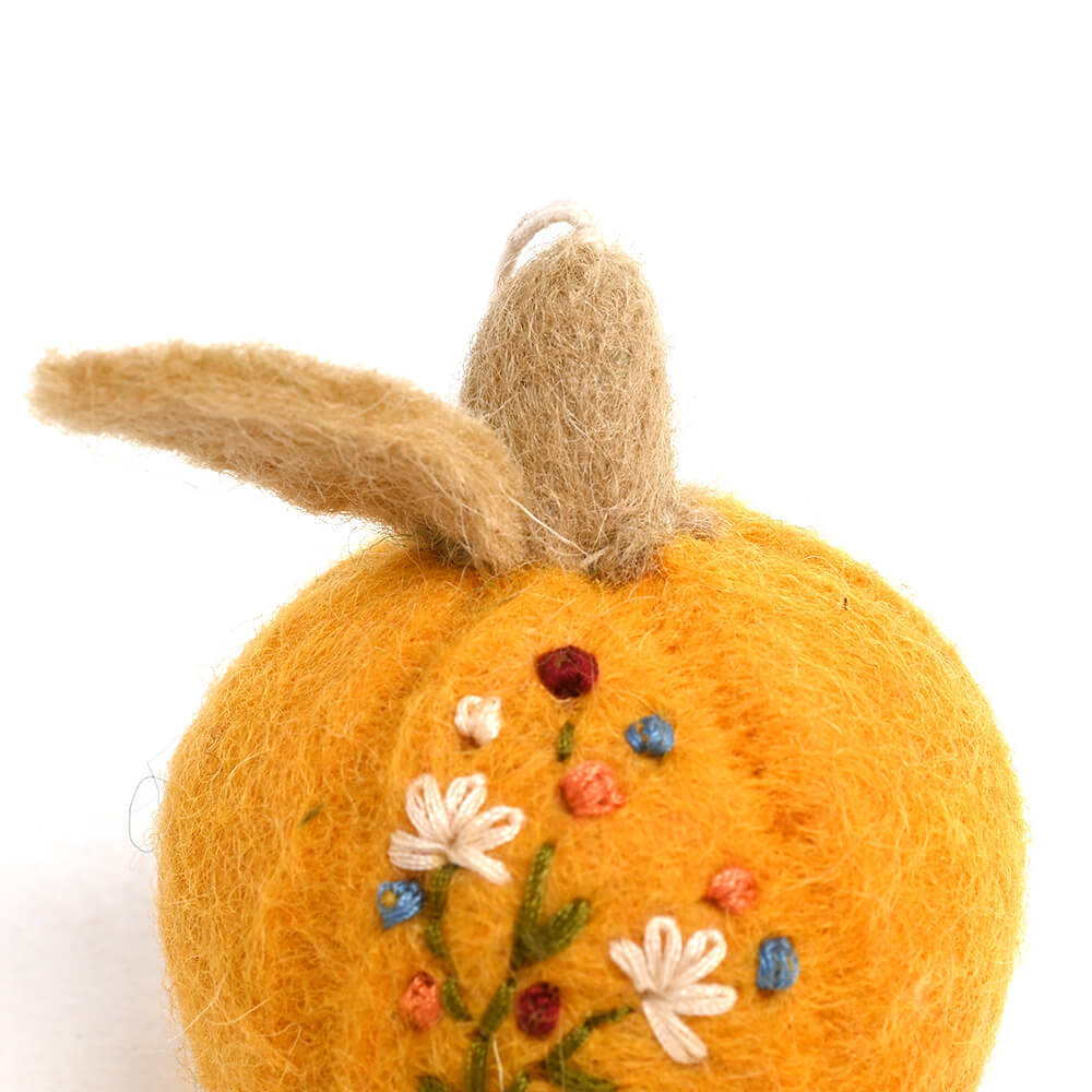カボチャ　刺繍　イエロー