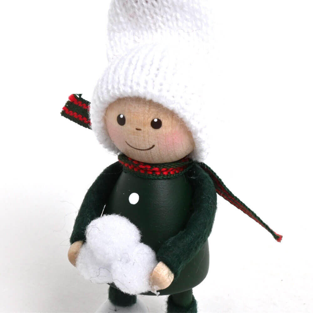 ノルディカニッセ　雪遊びをする男の子　【10月上旬～中旬発送予定】