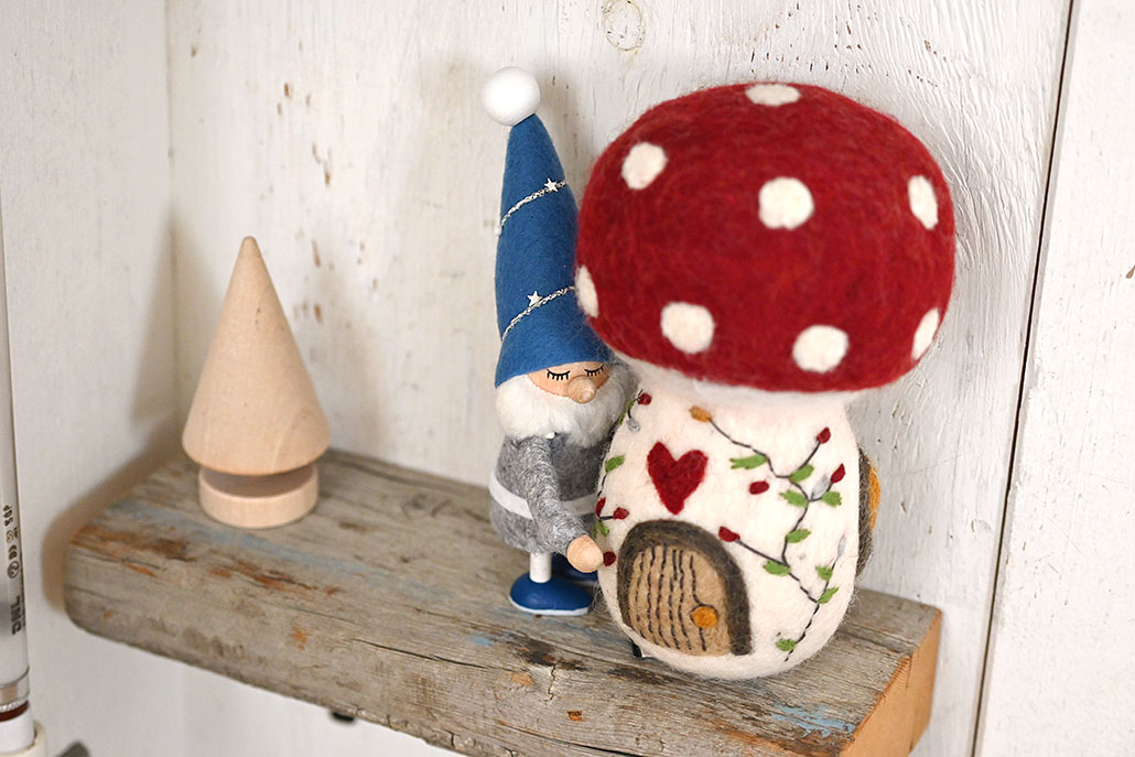 Mushroom House M