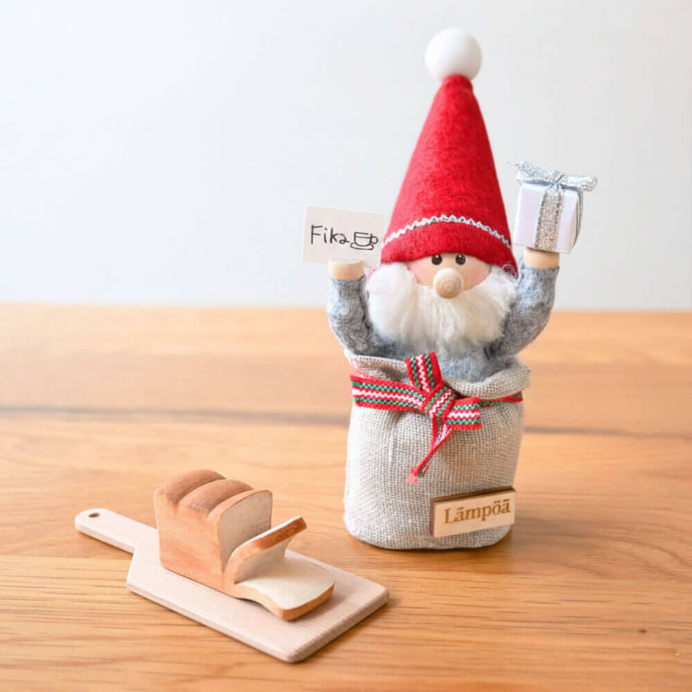 ＜★te-nori限定＞ ノルディカニッセ　北欧の小さなパン屋さん！ 袋の中はパンだらけ？！うっかりサンタさんのクリスマスの朝セット（食パン）