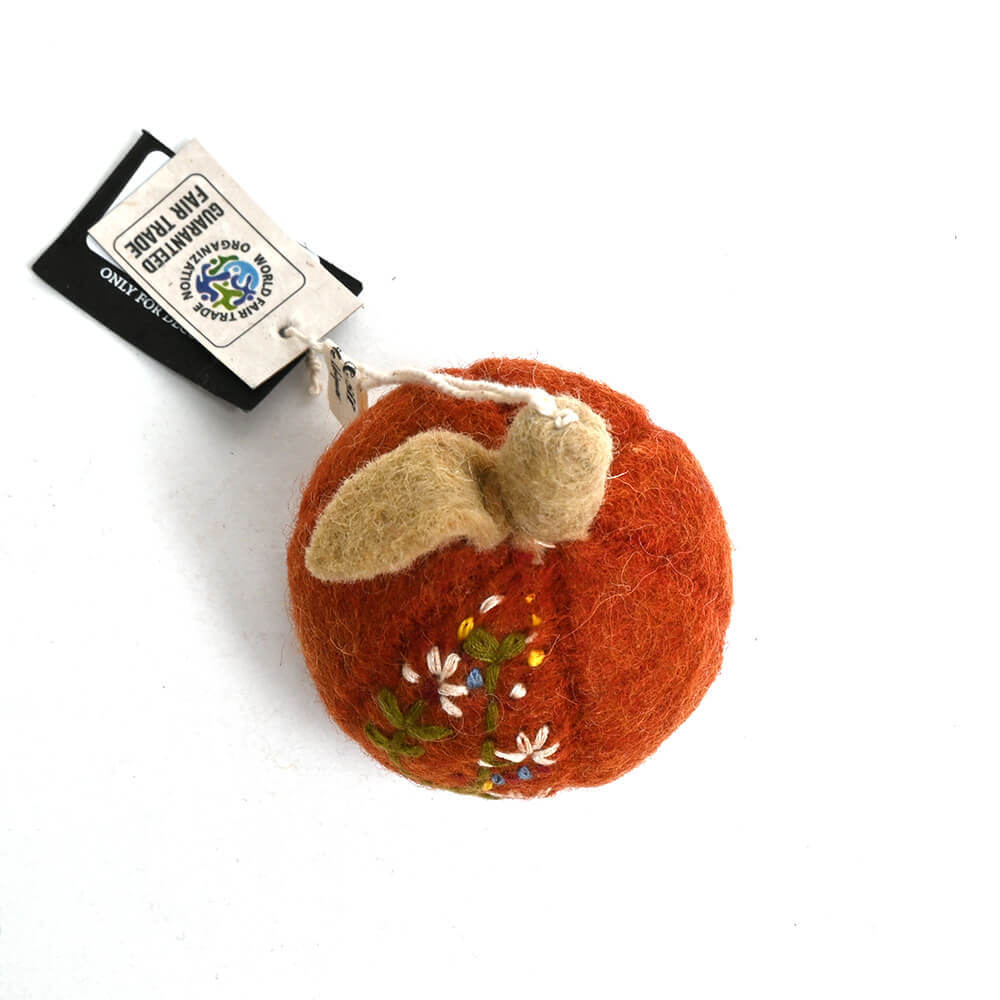 カボチャ　刺繍　ラスティレッド