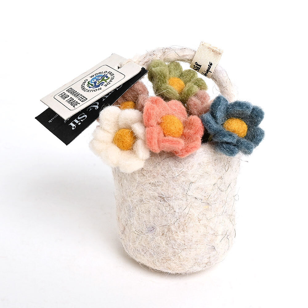 ＜★te-nori限定＞ ノルディカニッセ　かわいいお花の贈りもの。ハグサンタさんと幸せのミニチュアフラワーバスケットセット