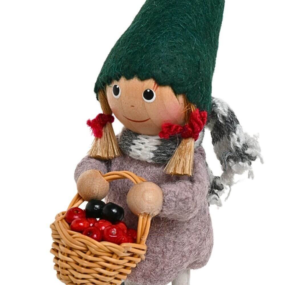 ノルディカニッセ　ベリー摘みの女の子　Nordic Forest