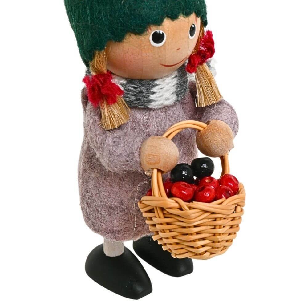 ノルディカニッセ　ベリー摘みの女の子　Nordic Forest