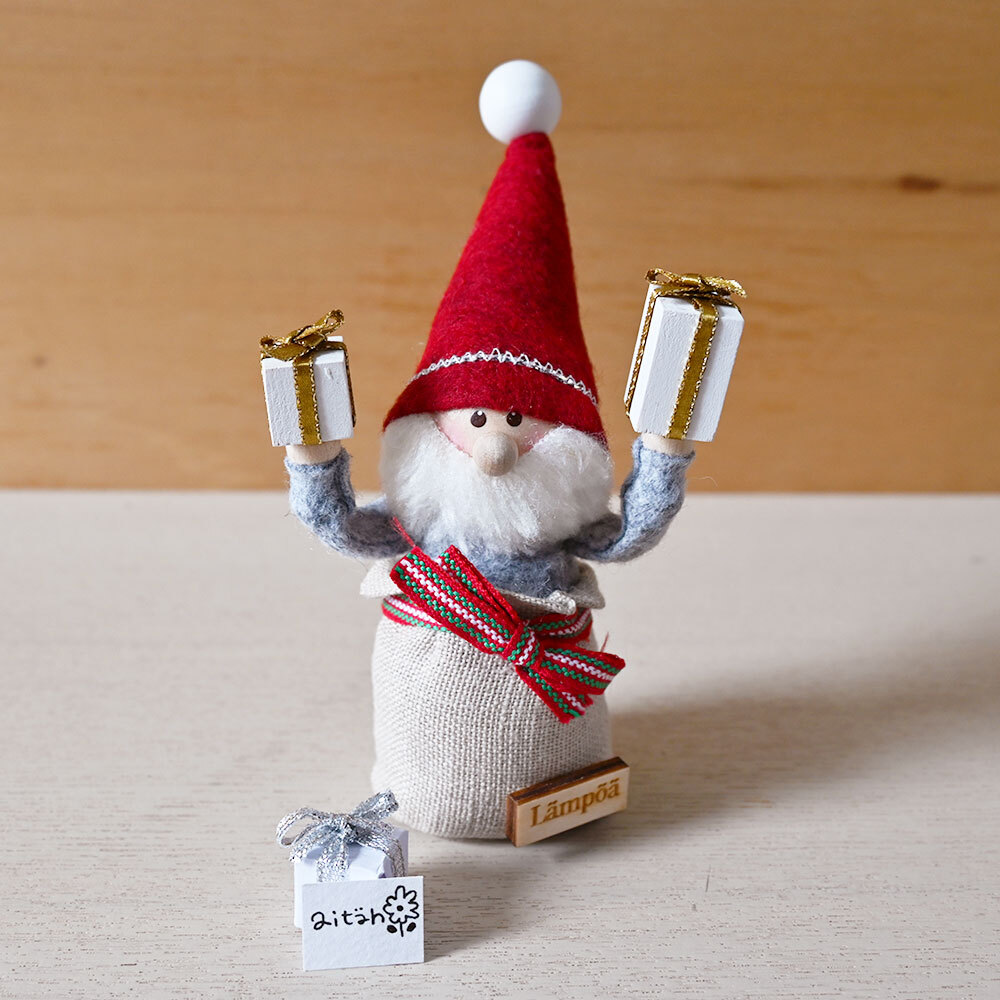 ＜★te-nori限定＞ ノルディカニッセ　おっちょこちょいサンタのクリスマスの準備セット（ゴールドリボンのプレゼント）