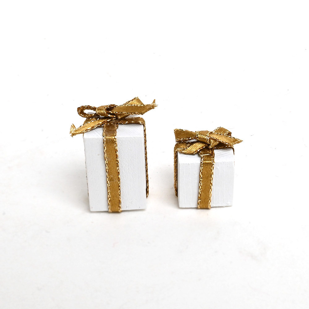 ＜★te-nori限定＞ ノルディカニッセ　おっちょこちょいサンタのクリスマスの準備セット（ゴールドリボンのプレゼント）