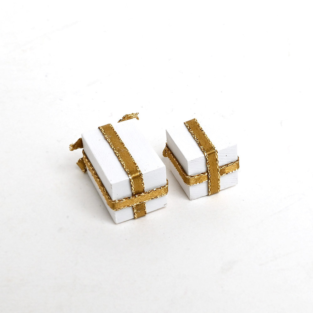 ＜★te-nori限定＞ ノルディカニッセ　おっちょこちょいサンタのクリスマスの準備セット（ゴールドリボンのプレゼント）